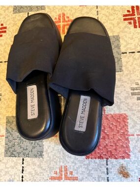 Steve Madden Slinky sandals